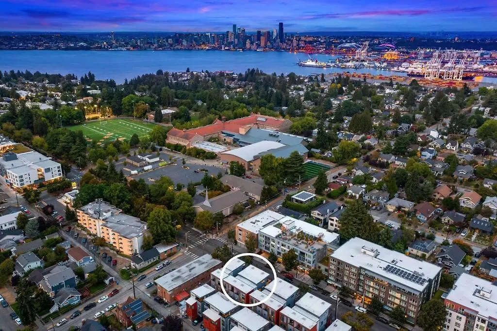 West Seattle'S Modern Townhome United States