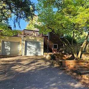Apartment Furnished 1br With Equipped Office- North, Seattle